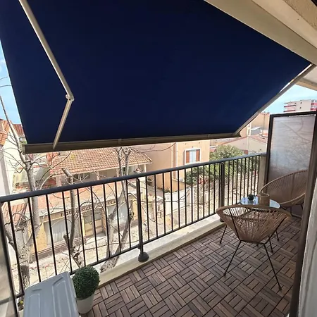 Apartment A 50 M De La *