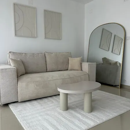 Apartment A 50 M De La