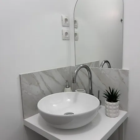 A 50 M De La דירה קאנט אן רוסיון